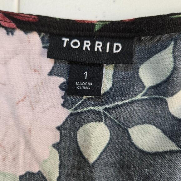 630-6 Torrid Black Red Pink Rose Babydoll Georgette Blouse top size 1 (16/18) - Picture 8 of 10